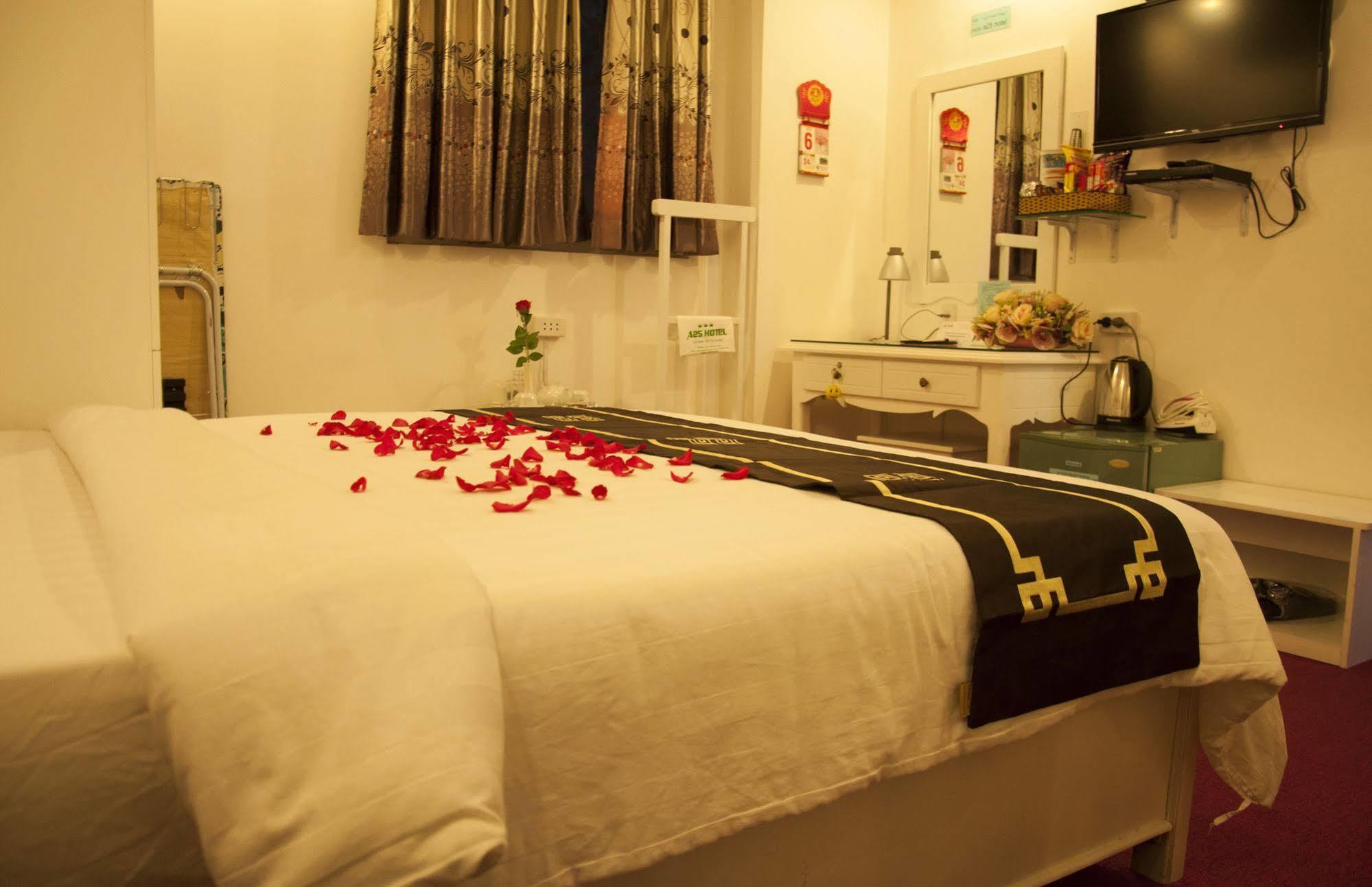 A25 Hotel - 274 De Tham Ho Chi Minh City Bagian luar foto