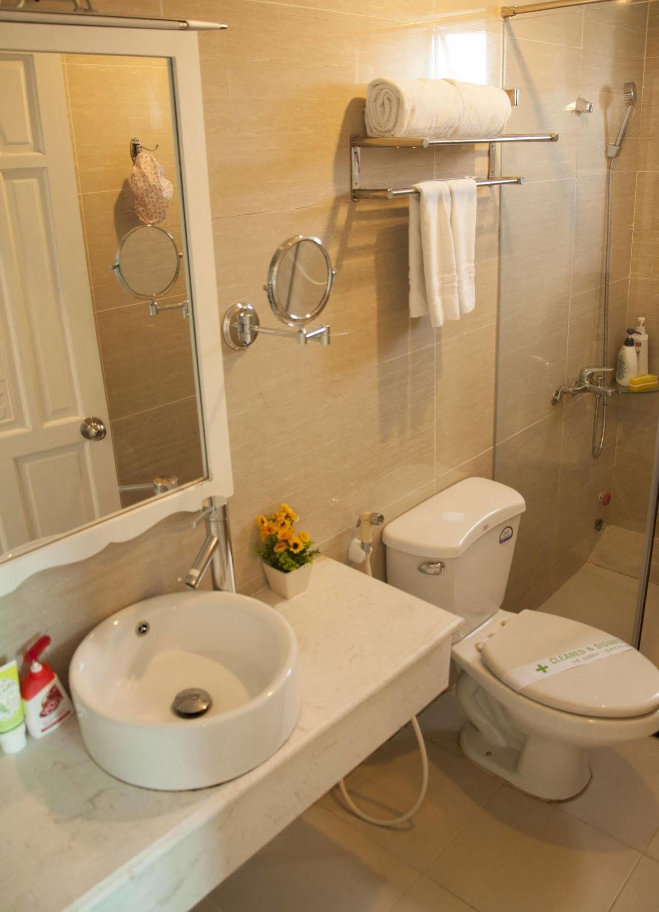 A25 Hotel - 274 De Tham Ho Chi Minh City Bagian luar foto