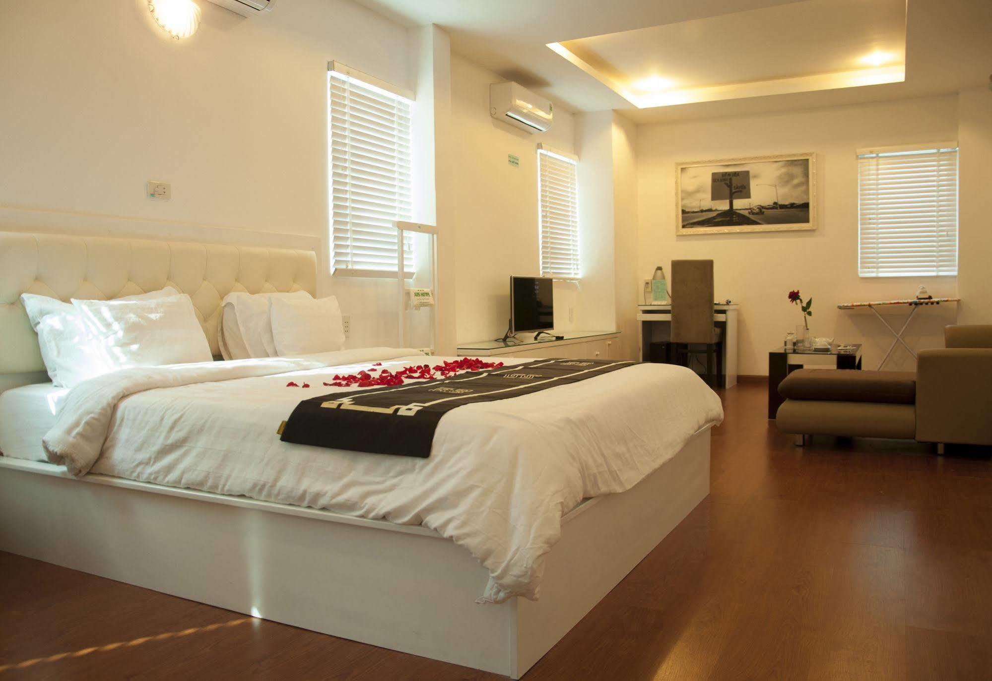 A25 Hotel - 274 De Tham Ho Chi Minh City Bagian luar foto